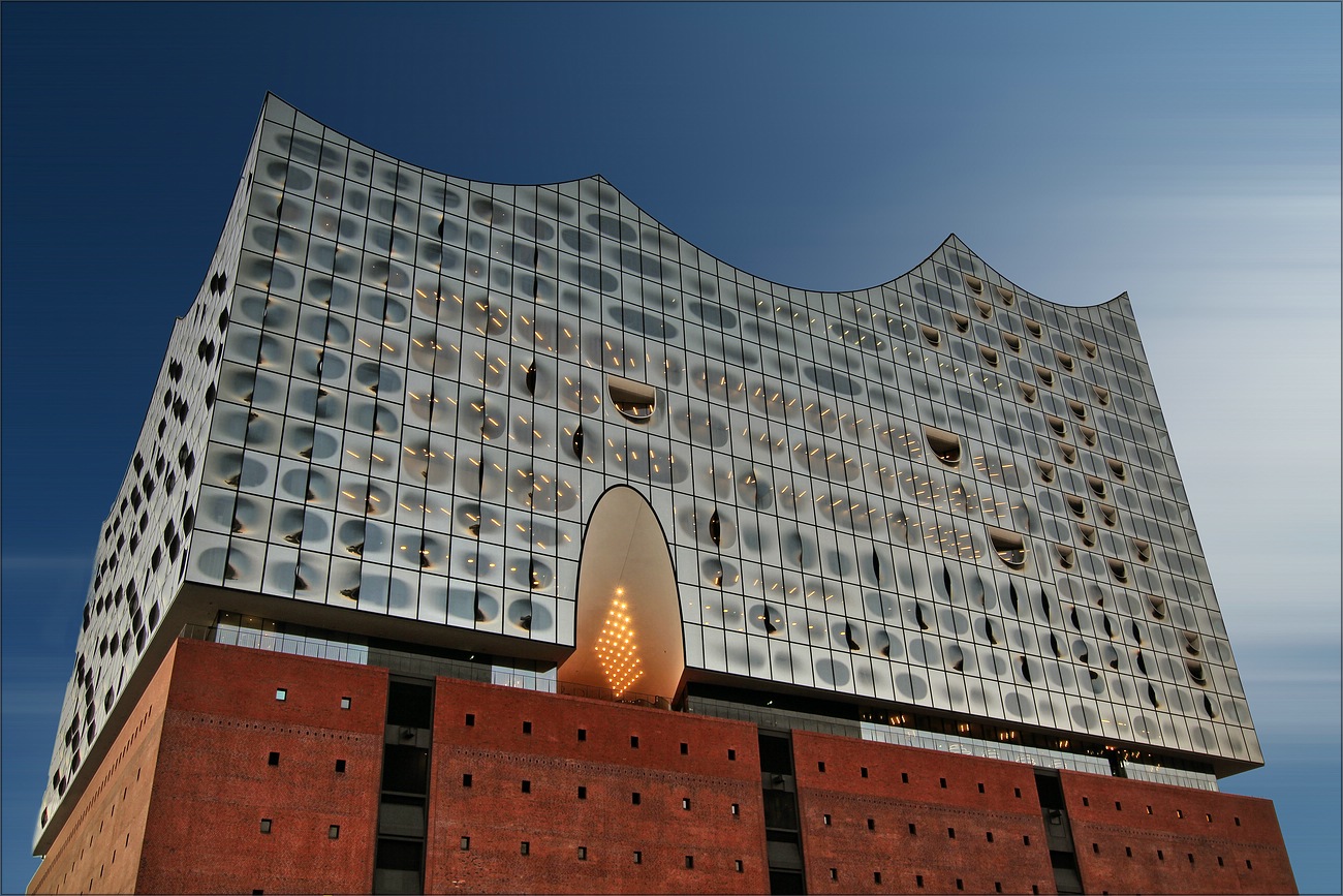 * Elbphilharmonie * * *