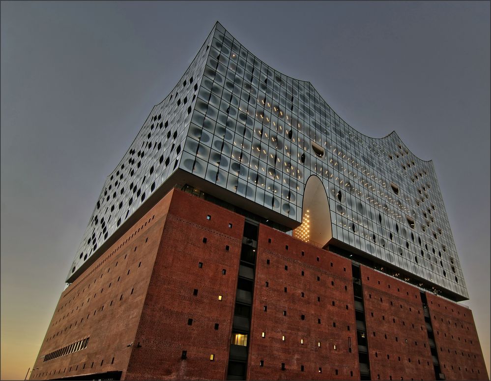 * Elbphilharmonie  *