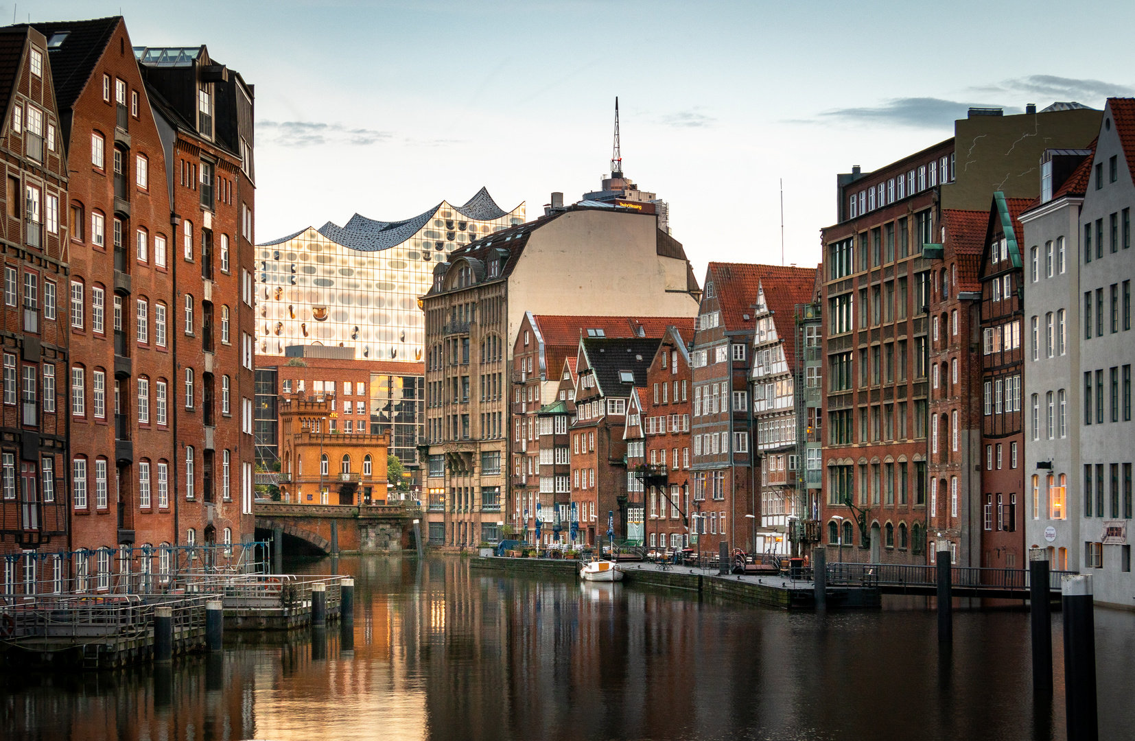 Elbphilharmonie and Nikolaifleet, Hamburg 