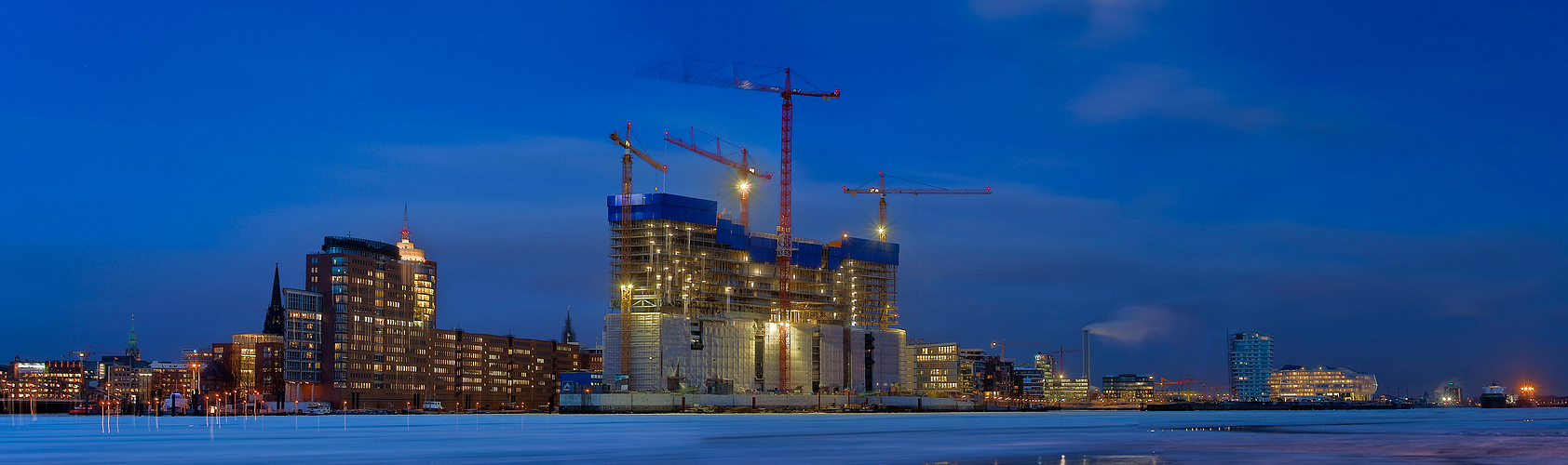 Elbphilharmonie auf Eis