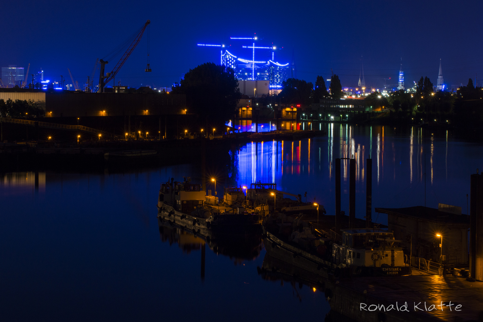 Elbphilharmonie aus dem Freihafen gesehen