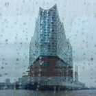 Elbphilharmonie bei Regen