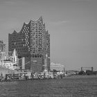 Elbphilharmonie & Cap San Diego