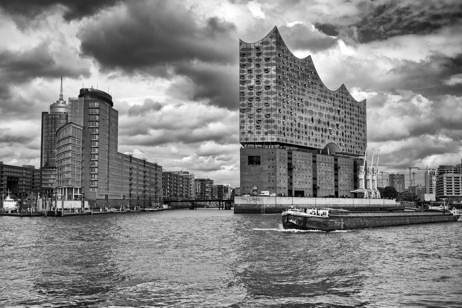 Elbphilharmonie Hamburg - dramatische Version