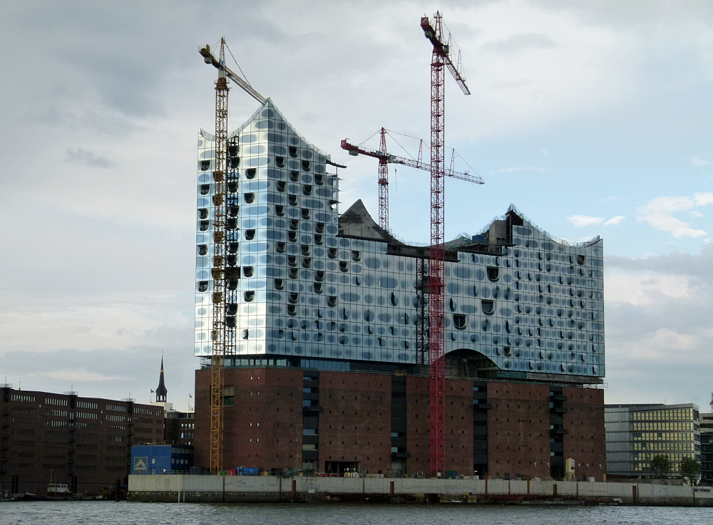 Elbphilharmonie im letzten Sonnenstrahl...