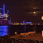 Elbphilharmonie im Mondlicht II (Hamburg Blue Port 2010)