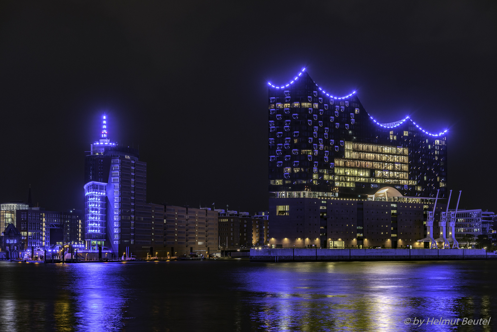 Elbphilharmonie in blue