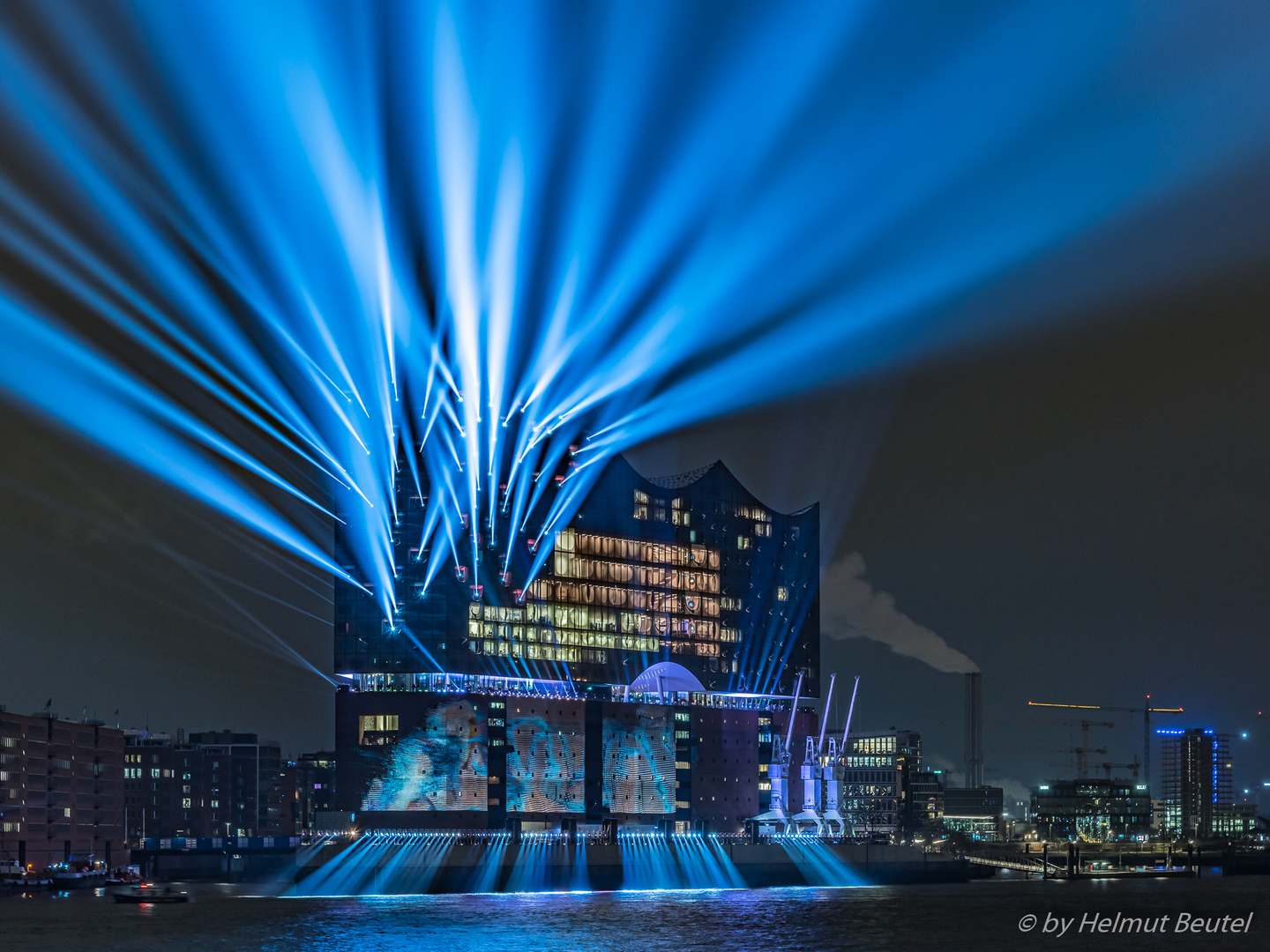 Elbphilharmonie in blue