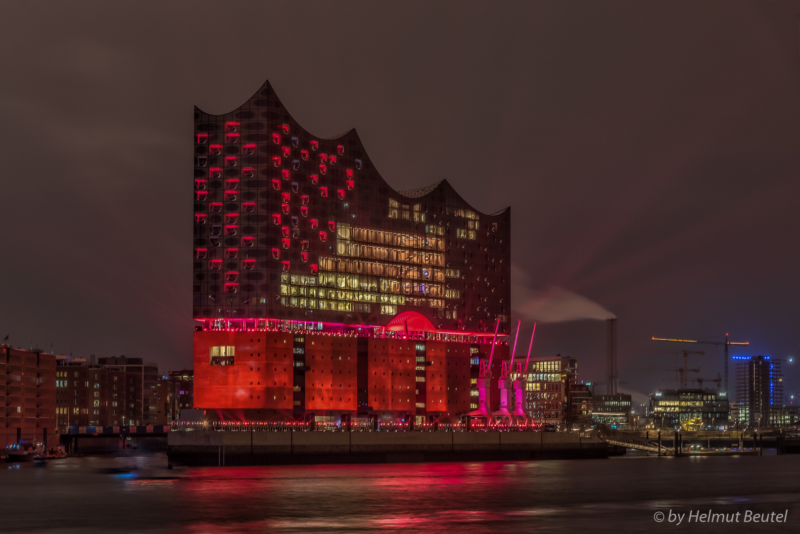 Elbphilharmonie in rot-pink