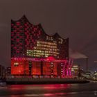 Elbphilharmonie in rot-pink