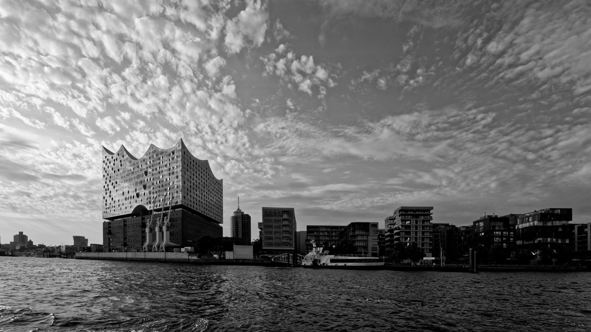 Elbphilharmonie in Schwarzweiß