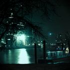 Elbphilharmonie Nachtlicht auf der Elbe