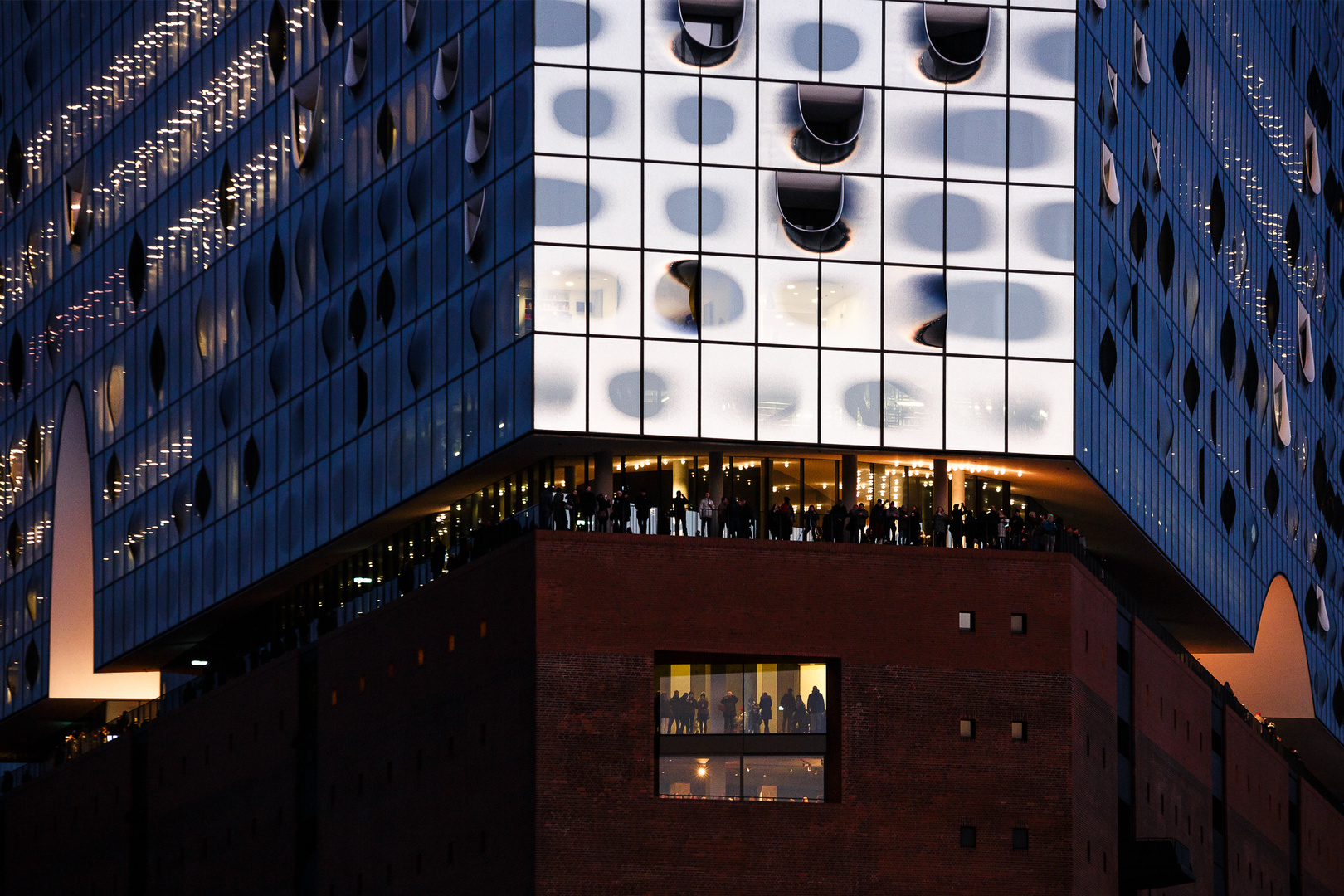 Elbphilharmonie Plaza