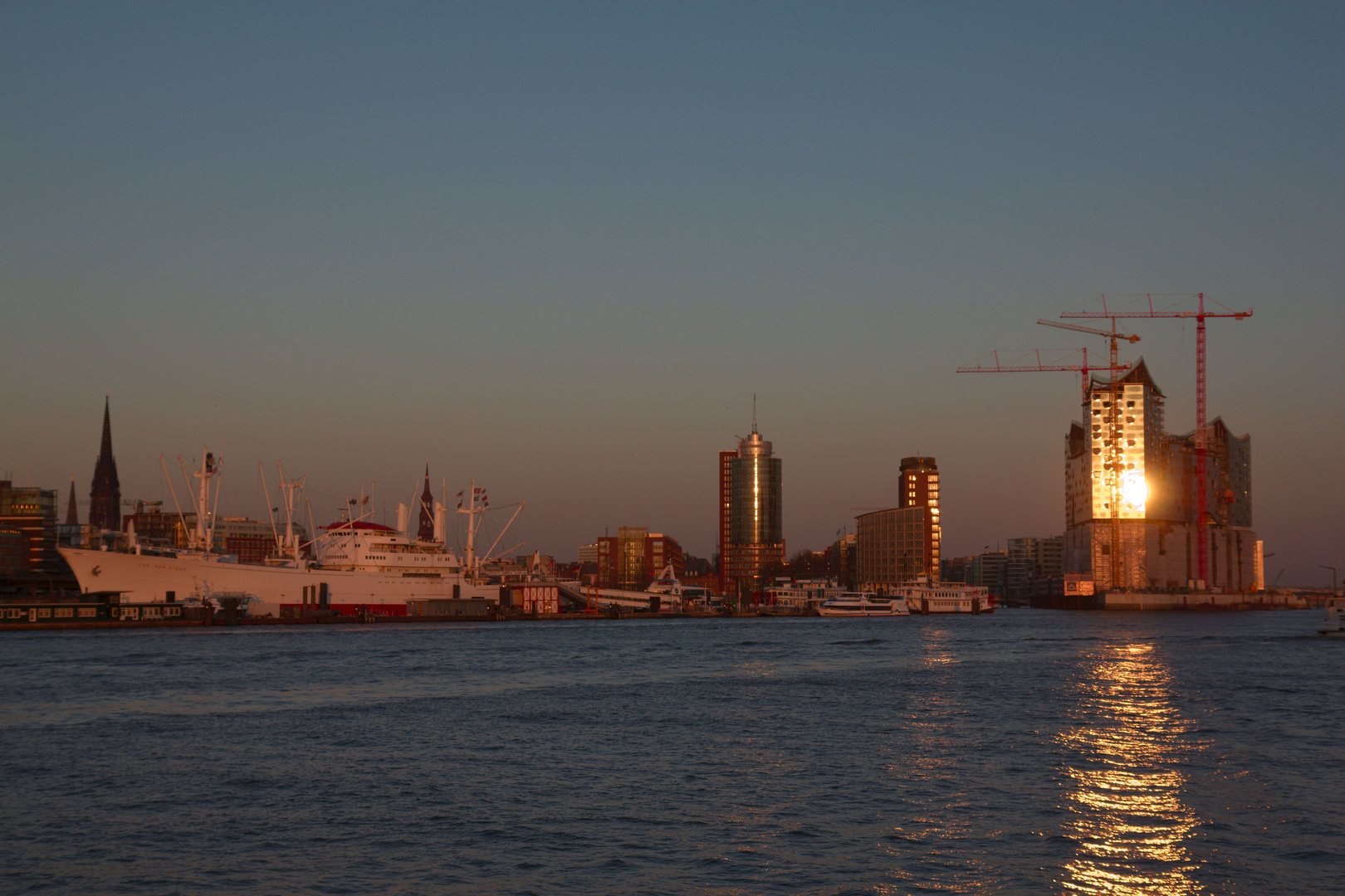 Elbphilharmonie Sonnenuntergang