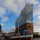 Elbphilharmonie vom Hafen aus gesehen