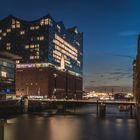 Elbphilharmonie zur blauen Stunde