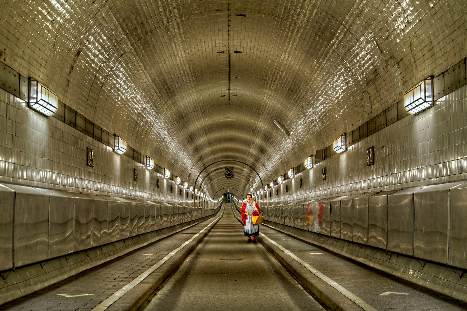 elbtunnel-HDR-zitronenjette