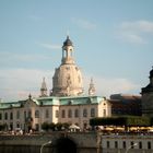 Elbufer in Dresden mit Frauenkirche