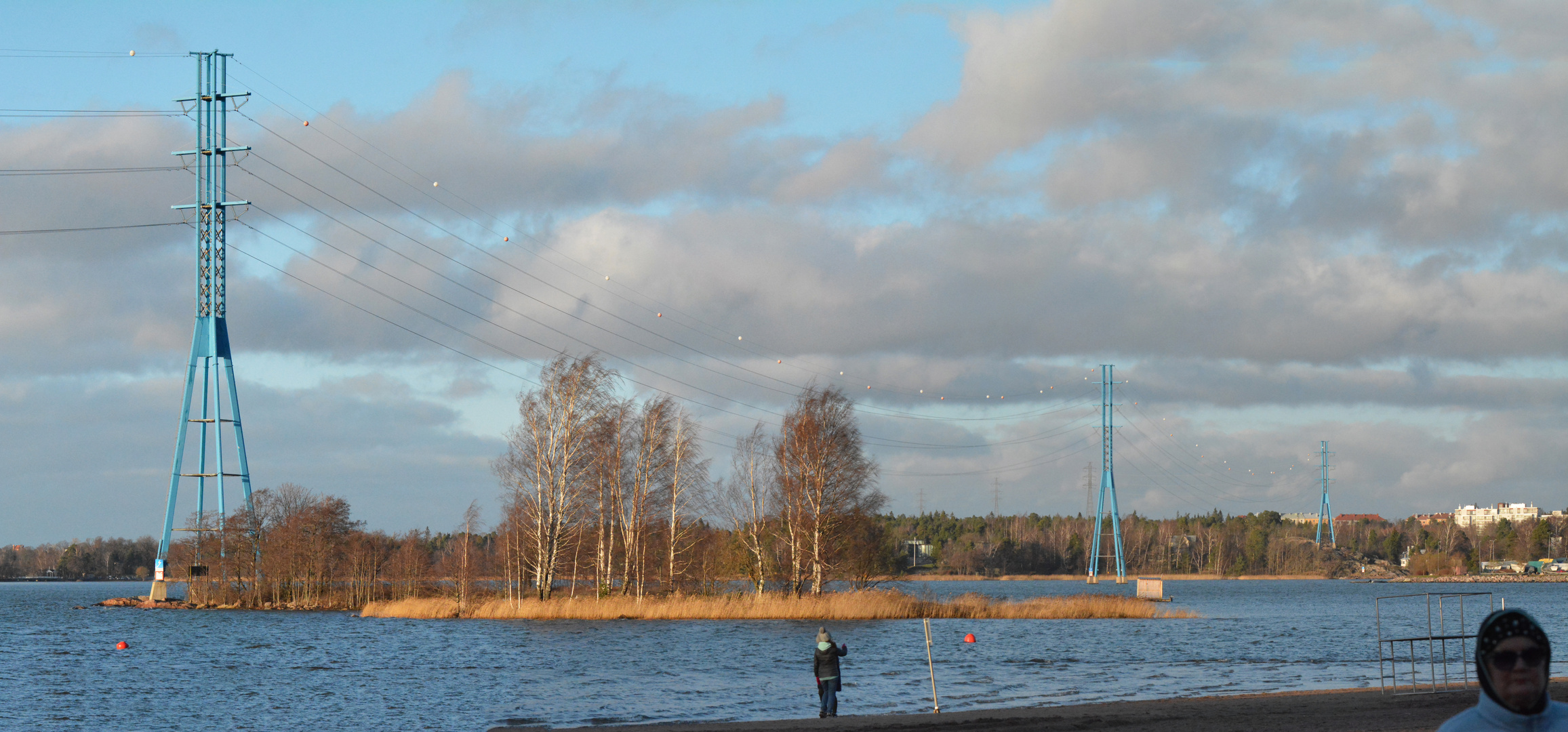 Electricity lines on Hietalahti