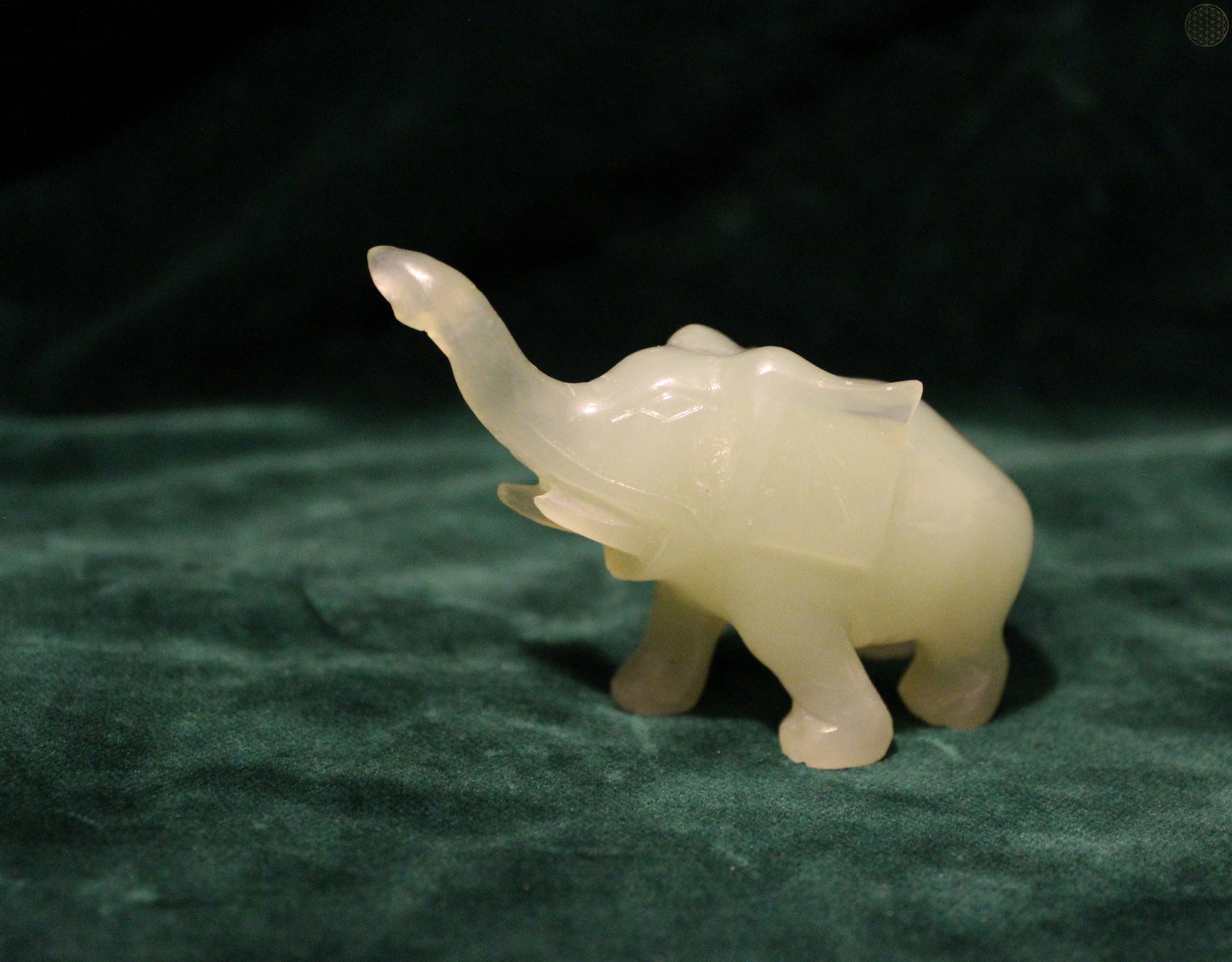 Elefant aus Jade ...