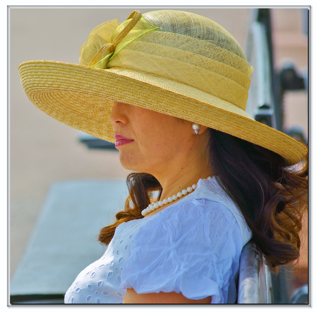 elegante tenuta da spiaggia.....