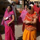 Elegantes en saris pour DIWALI