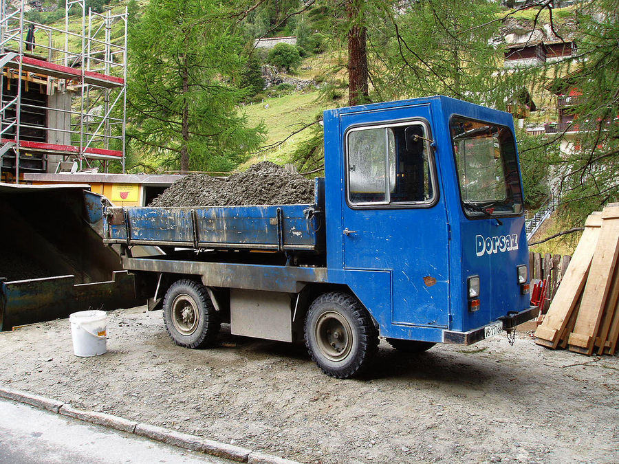 Elektro-Baulastwagen in Zermatt