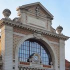 Elément central de la façade de la Gare du Sud