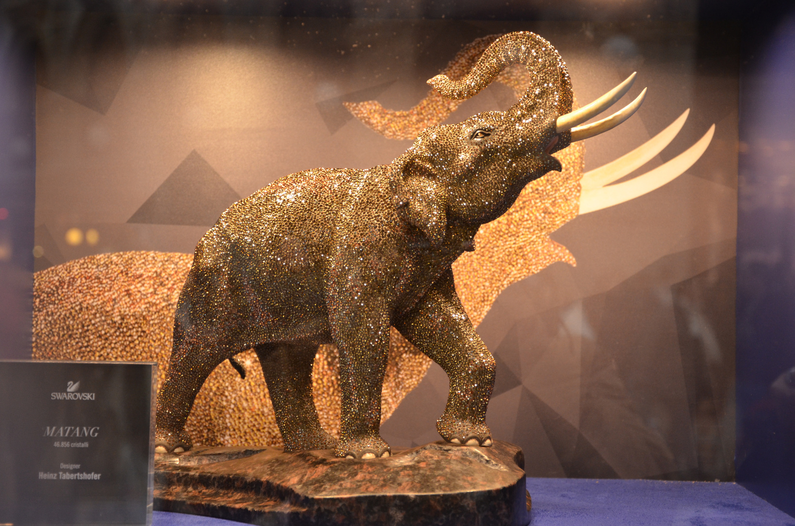 Elephant_Statue