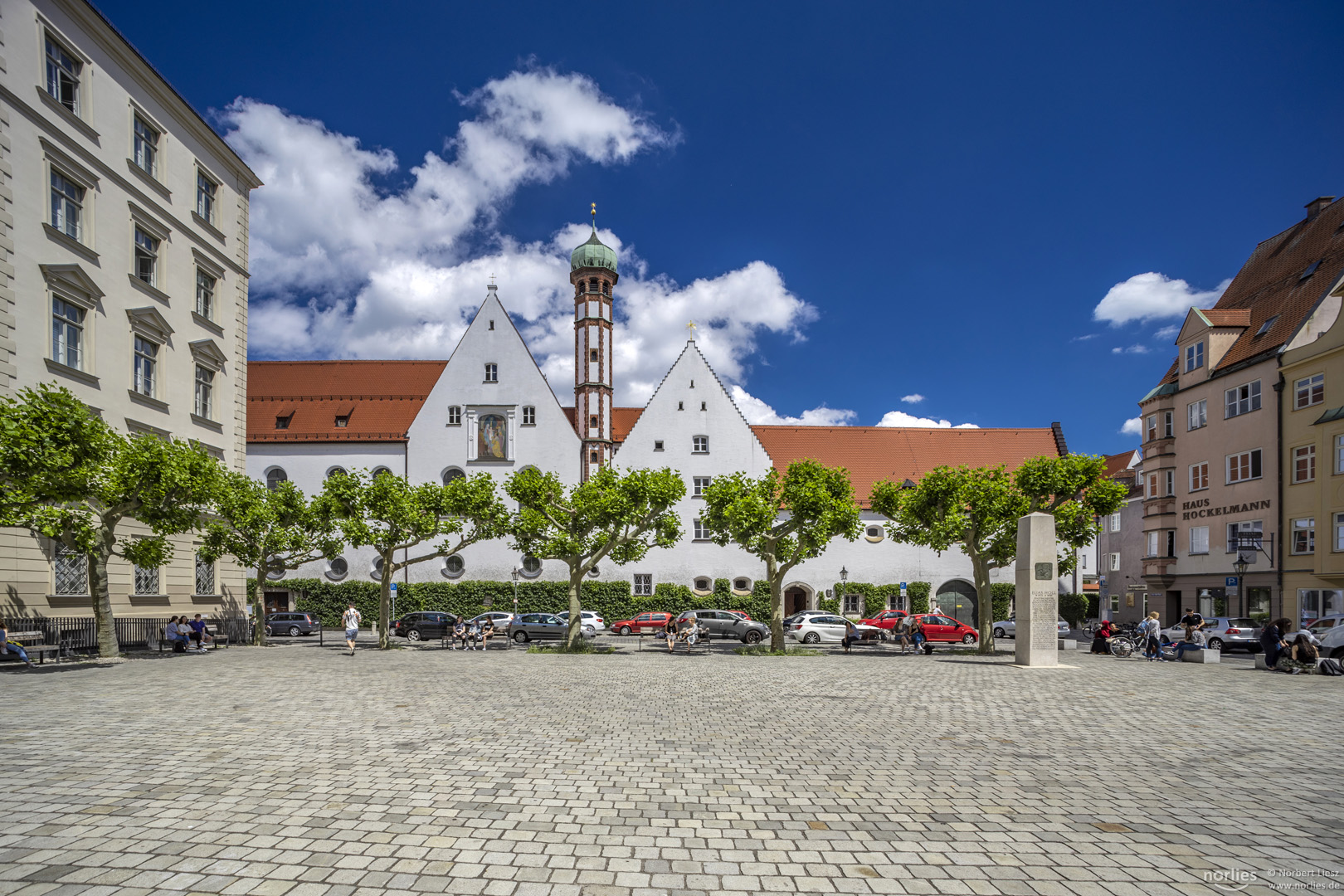 Elias-Holl-Platz mit Kloster Maria Stern