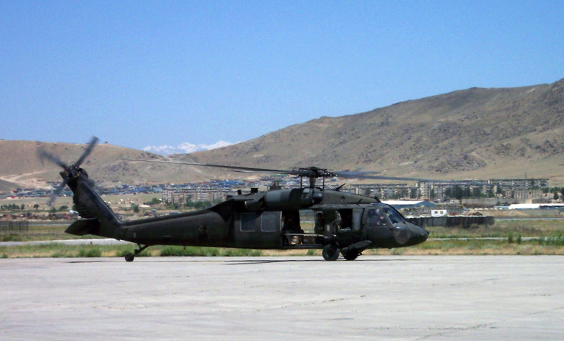 elicottero Black Hawk a Kabul