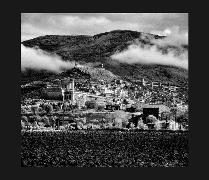 Elio Ciol - Arrivando ad Assisi, Assisi 1990