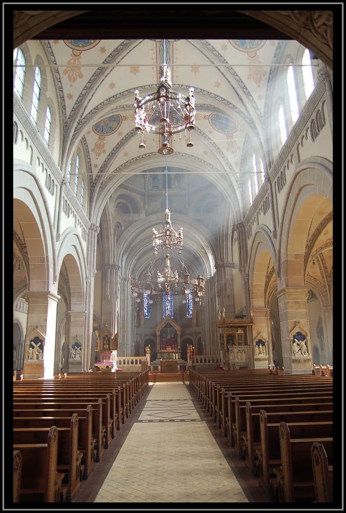 Elisabeth-Kirche Bonn, II