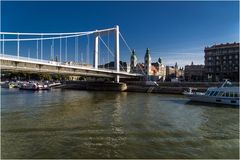 Elisabethbrücke und Pfarrkirche