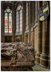 Elisabethkirche (Marburg) " Meisterwerk der deutschen Frühgotik, blick in die Landgrafengräber..."