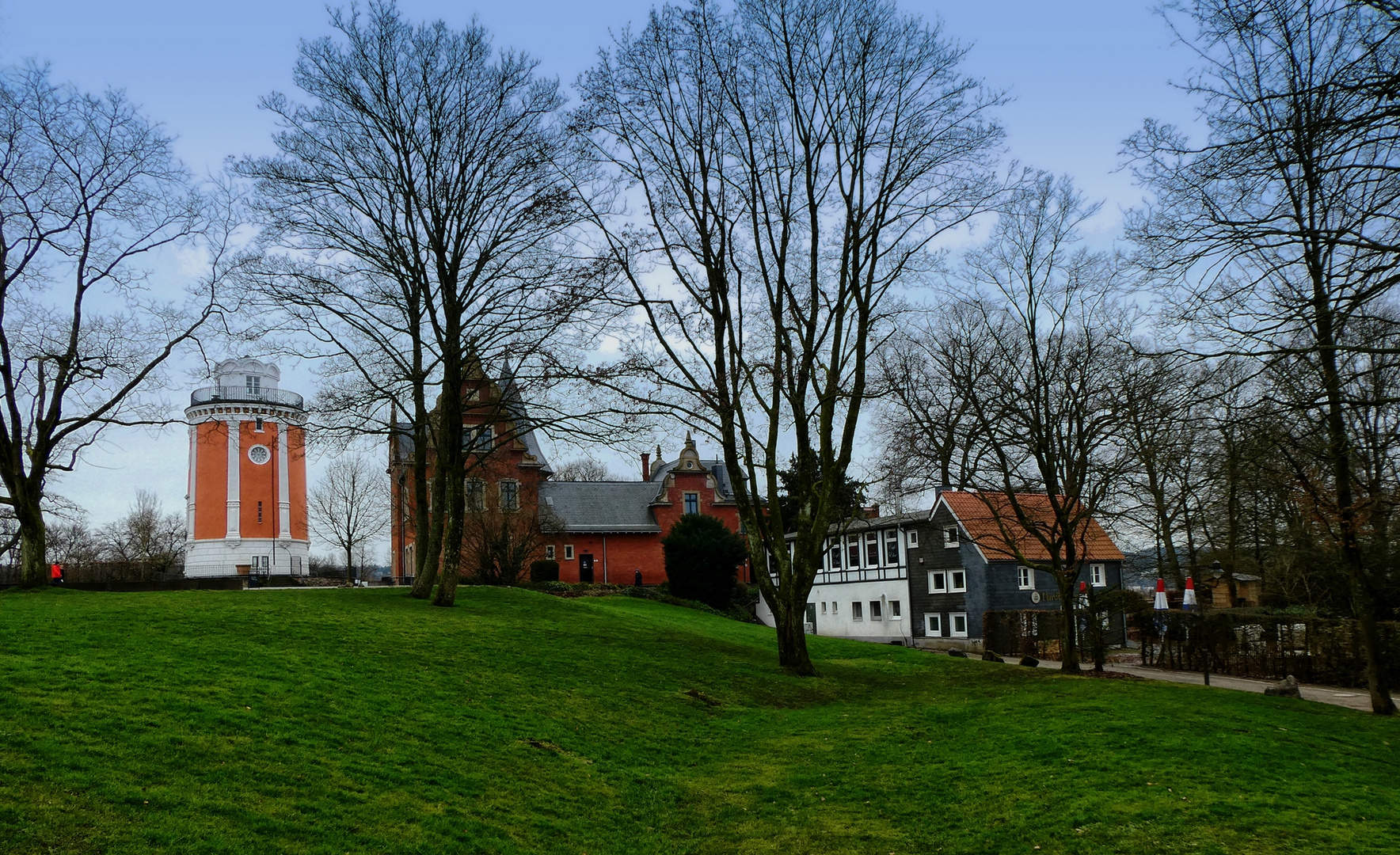 Elisenturm, Villa Eller und ein Restaurant