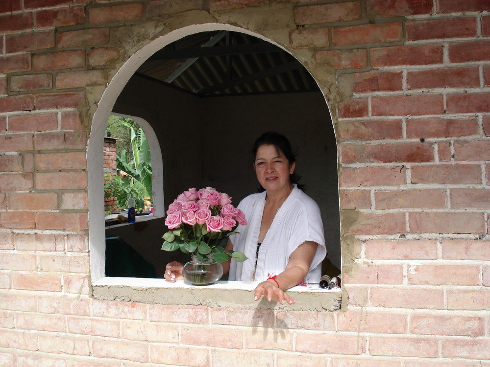 Elizabeth y sus flores