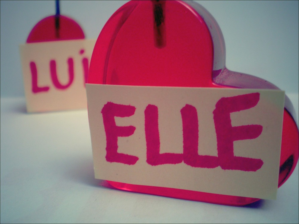 Elle. ( Et lui. )