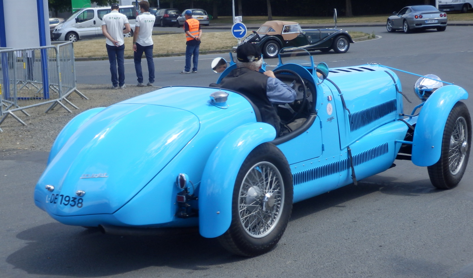 Elles ont "4 roues" et elles roulent toujours lors du rassemblement Le Mans Classic.