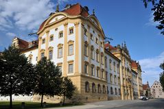 Ellingen - die Residenz im Abendsonnenschein