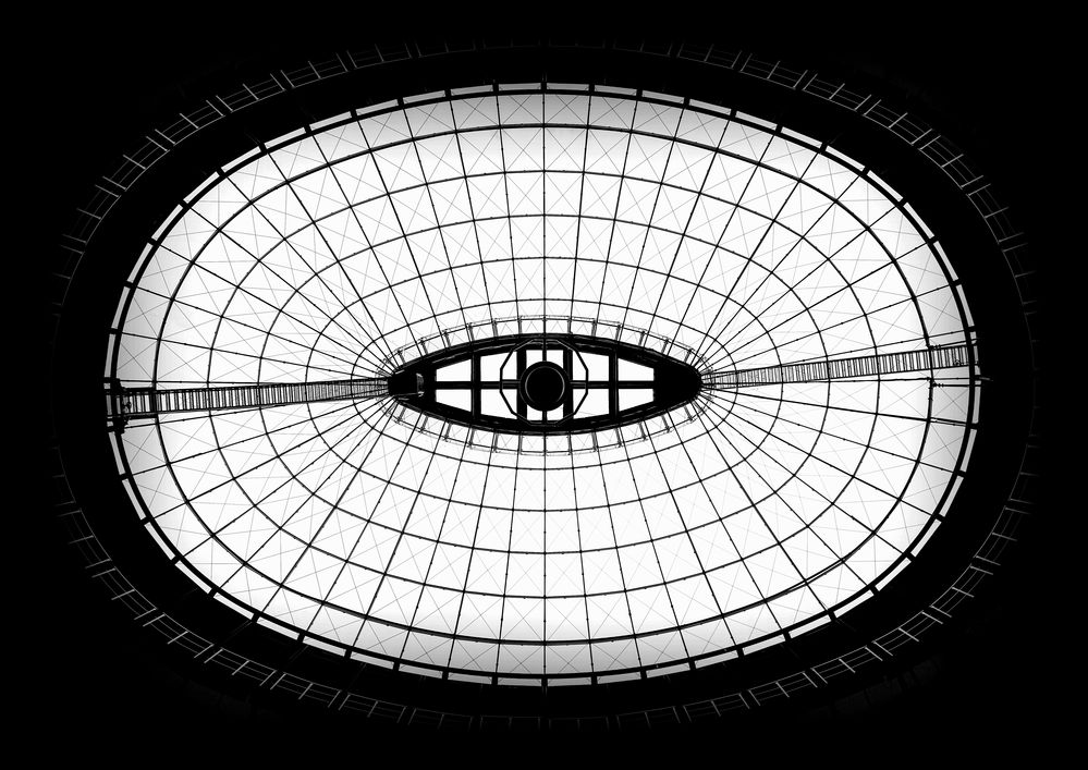 ellipsenförmig