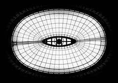 ellipsenförmig