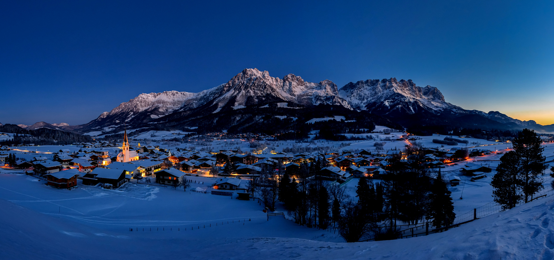 Ellmau in der Blauen Stunde 