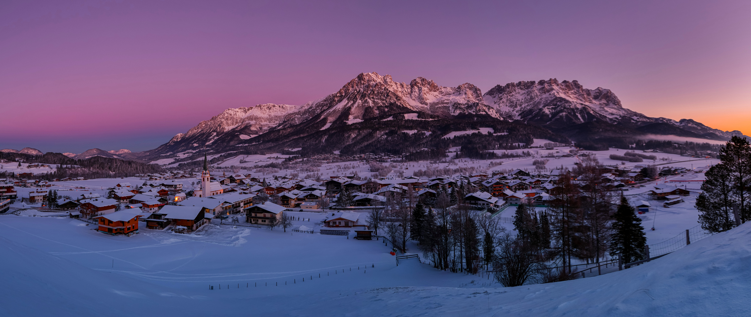 Ellmau kurz nach der Blauen Stunde 