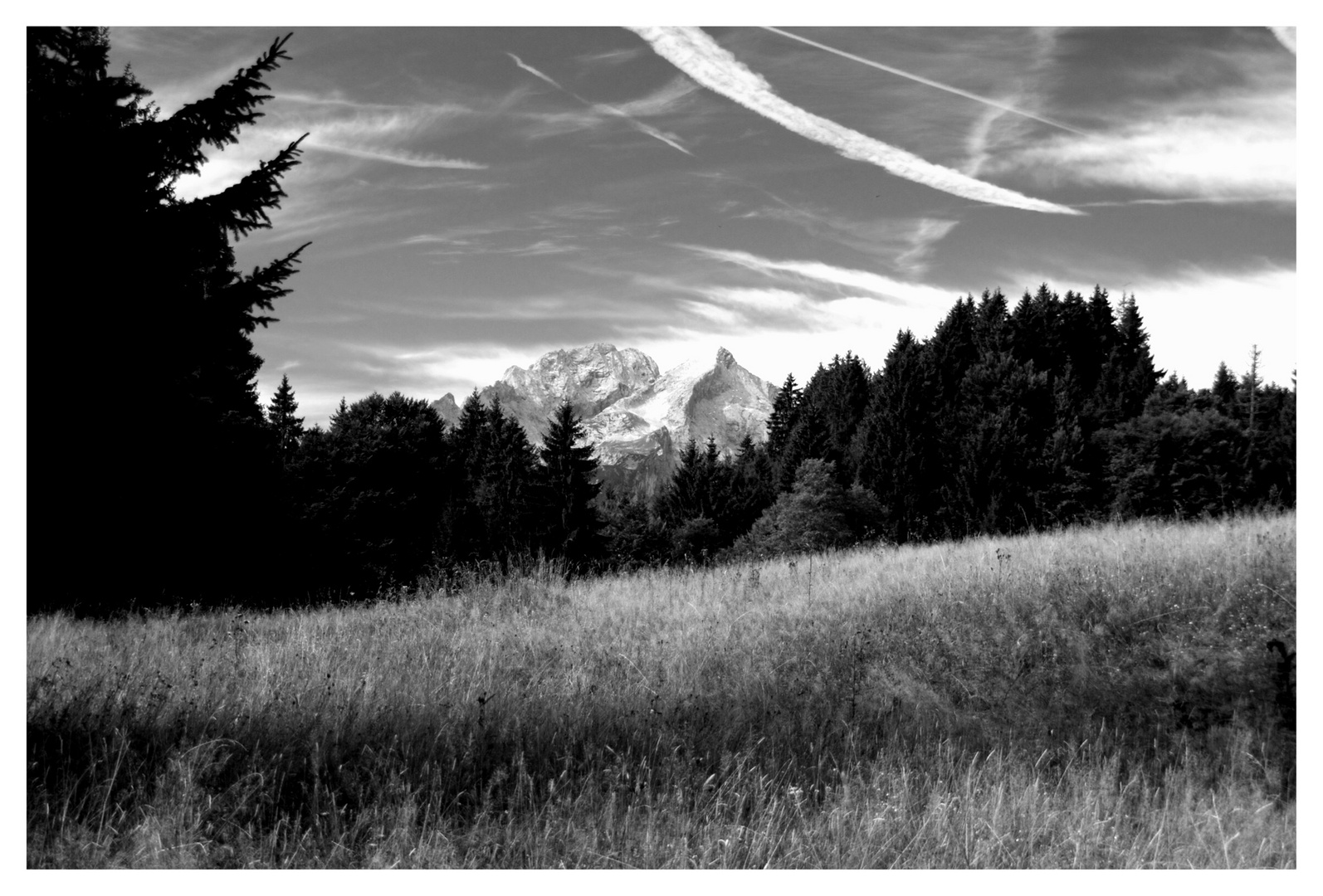 Ellmauer Berge in S/W