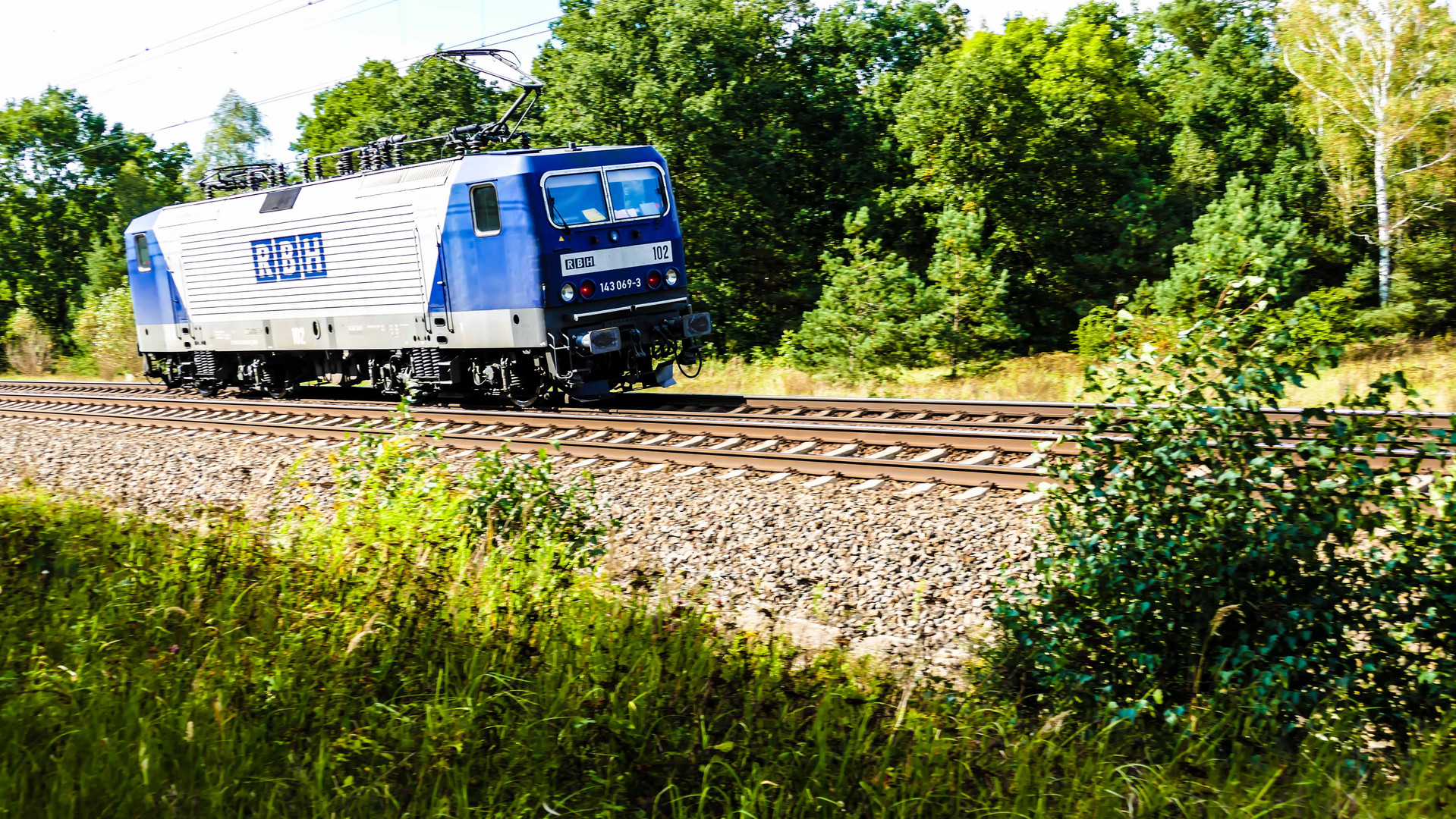 Ellok 143 069-3 auf den Weg nach Bitterfeld Nachschuss 