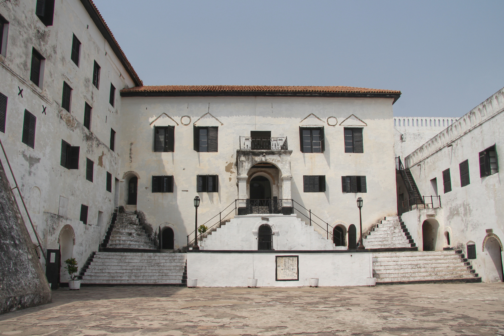 Elmina slave trading castle