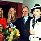 Elodie Gossuin, Emmanuelle Jagodsinski, Jean-Claude Bouvarel et Geneviève de Fontenay - Janvier 2002