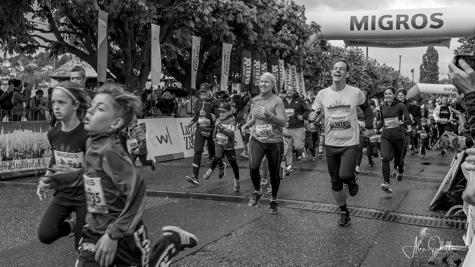 "...Eltern-Freude...am Schnupperlauf des Luzerner Stadtlaufes 2019