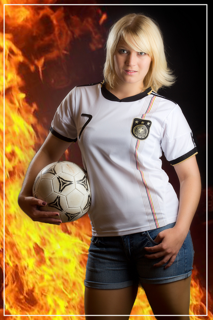 EM 2012 Foto & Bild fotomontage, composing , frau Bilder auf